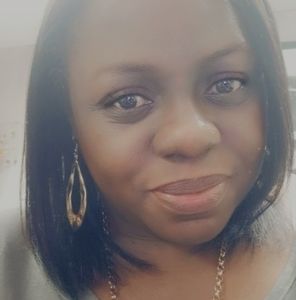 Meet your Posher, Tia